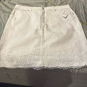 White Westport denim shorts from the Dressbarn.